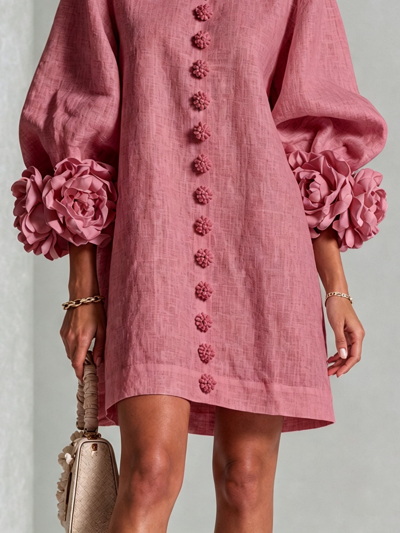Vestido Mini Estilo Vintage con Botones de Flores y Mangas Florales Extravagantes