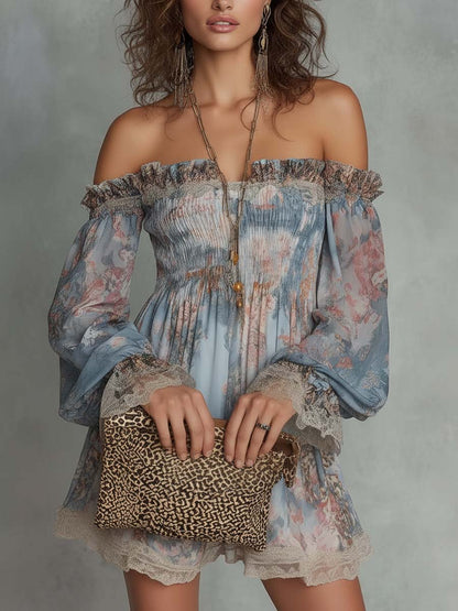 Assunta | Vestido mini de gasa fruncida con escote de hombros descubiertos y motivo floral romántico