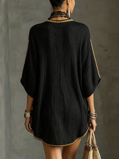 Mirella | Vestido corto negro con escote en V profundo