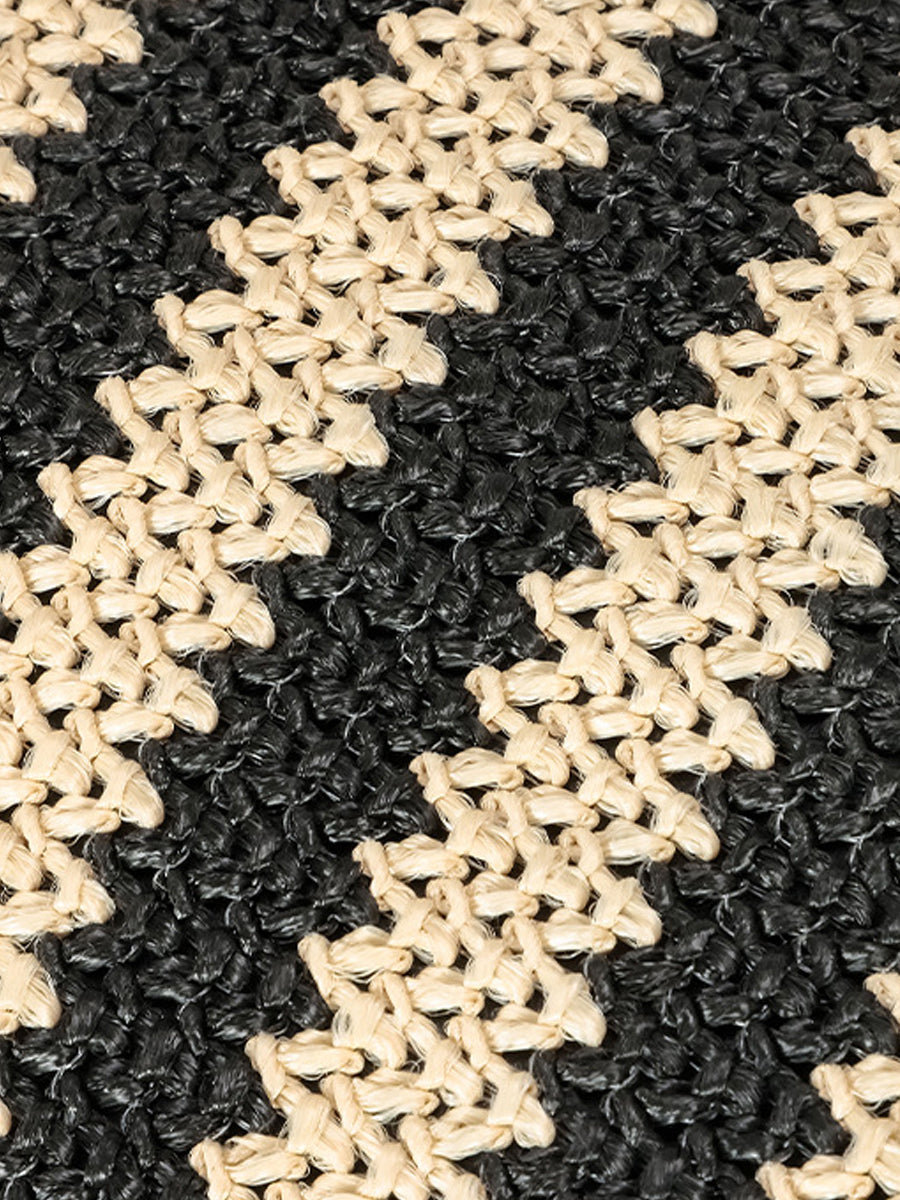 Bolso de Hombro en Paja Tejida con Rayas Contrastantes