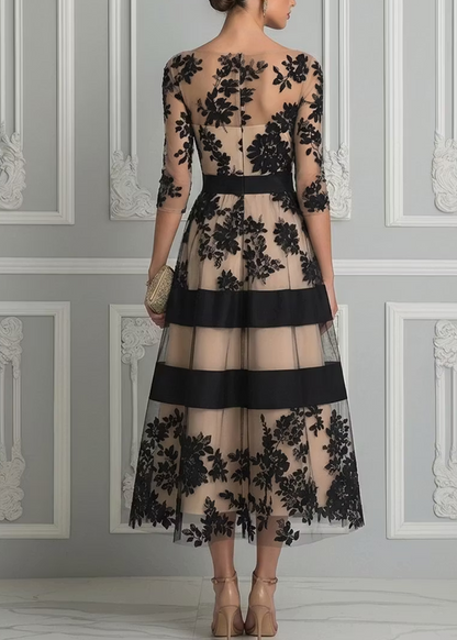 Vestido Midi Línea A Elegante en Encaje Negro