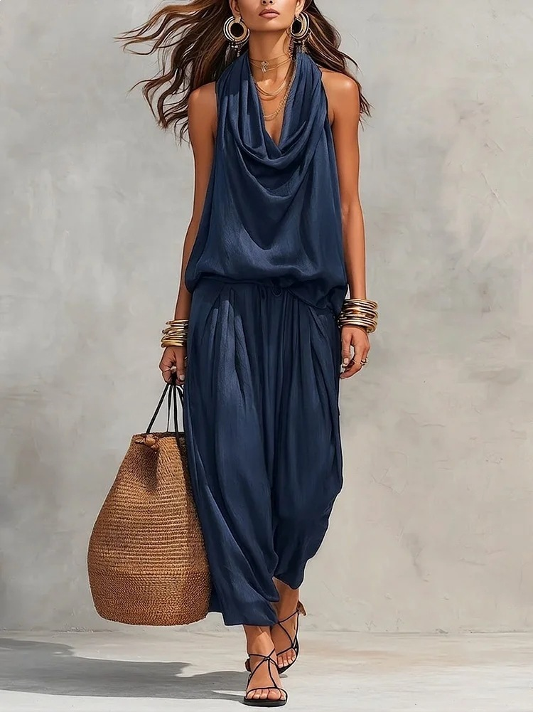 Conjunto Top Sin Mangas con Cuello Halter y Pantalón Plisado