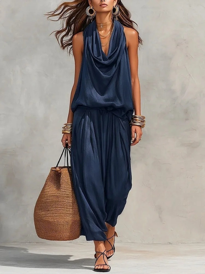 Conjunto Top Sin Mangas con Cuello Halter y Pantalón Plisado