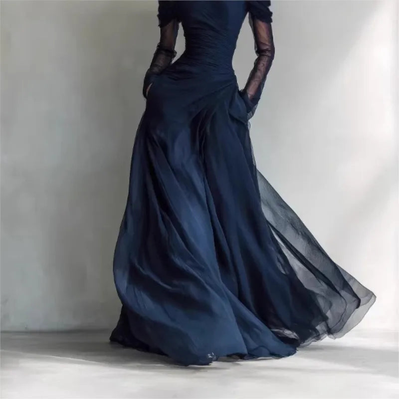 Eleonora | Vestido largo de hombros descubiertos con inserciones de malla