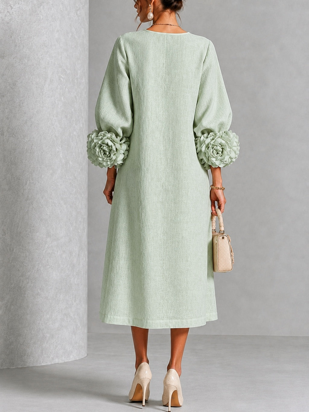 Vestido Midi Verde Salvia Místico con Botones de Flores y Mangas Florales Extravagantes