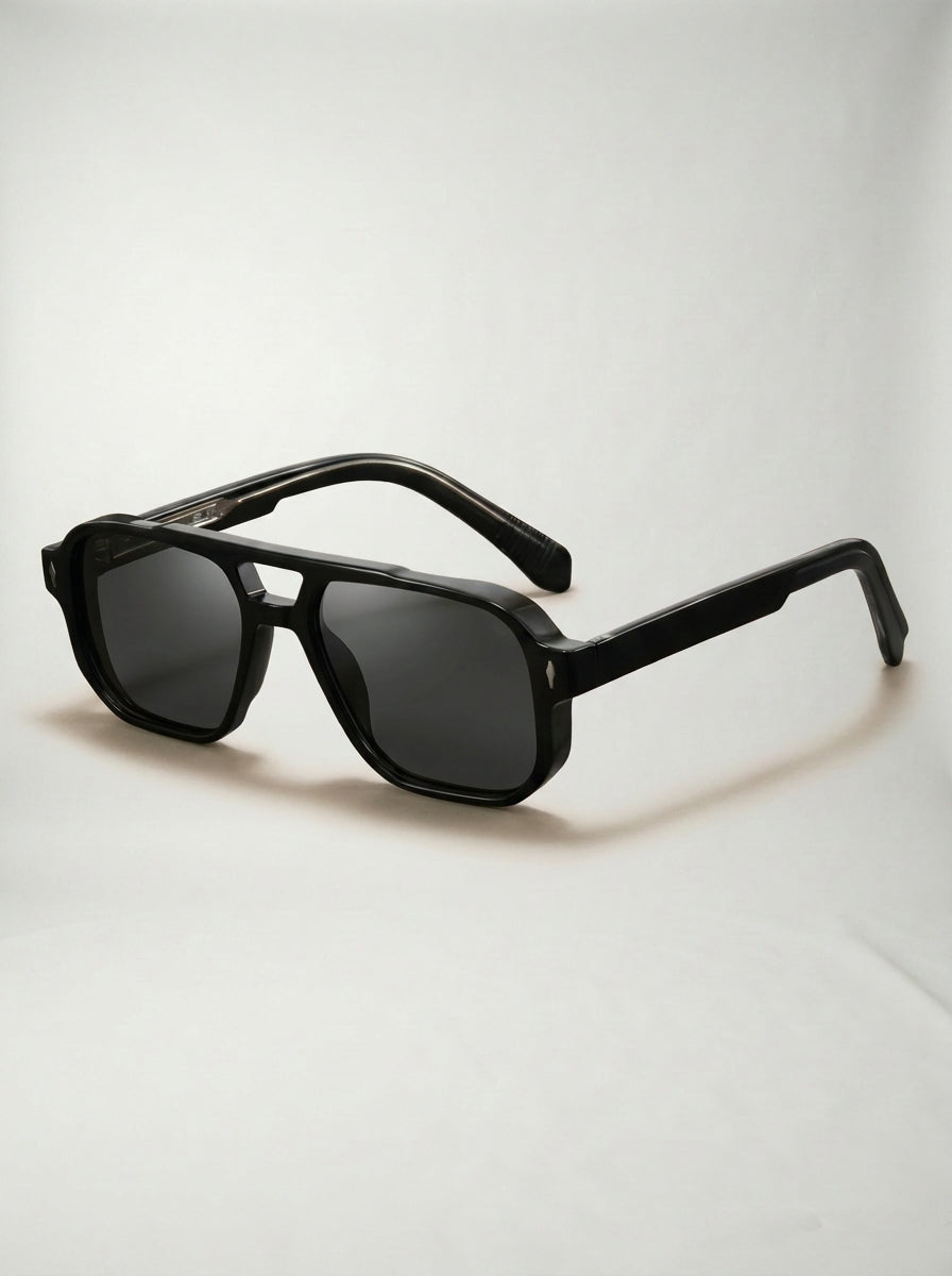 Vector | Gafas de Sol de Corte Audaz con Lentes Blackout