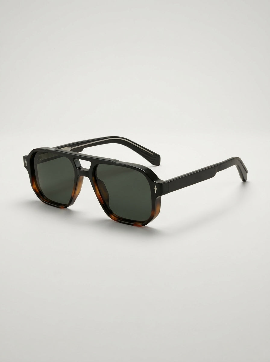 Vector | Gafas de Sol de Corte Audaz con Lentes Blackout