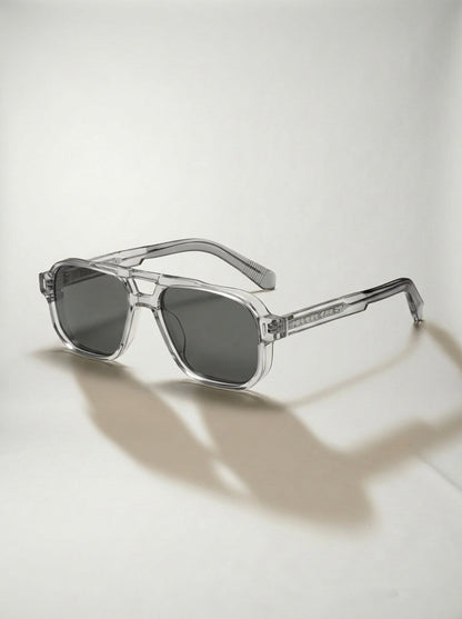 Vector | Gafas de Sol de Corte Audaz con Lentes Blackout