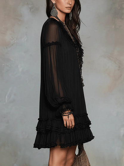 Dalia | Vestido corto negro de gasa con escote en V, mangas de farol y volantes