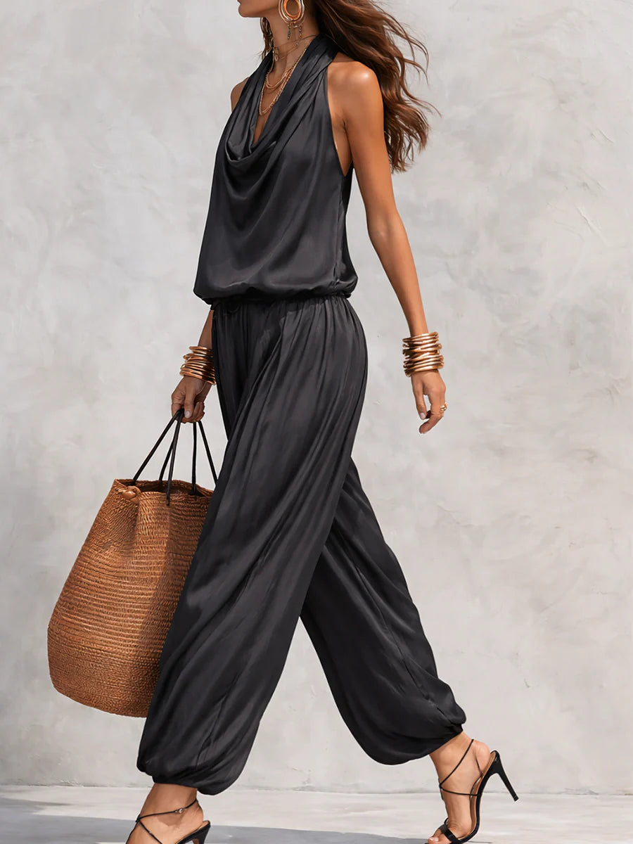 Conjunto Top Sin Mangas con Cuello Halter y Pantalón Plisado