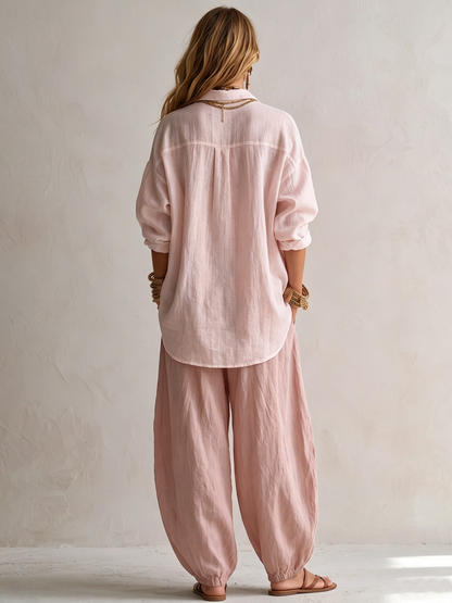 Camisa Blanca Ancha y Pantalón Farol Verde de Pierna Ancha