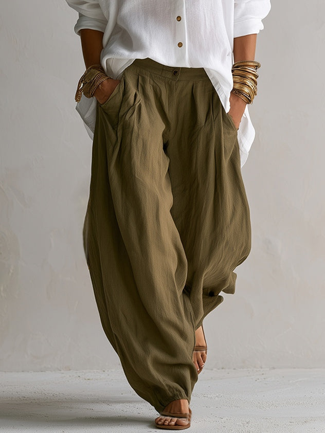 Camisa Blanca Ancha y Pantalón Farol Verde de Pierna Ancha