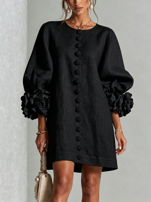 Cecilia | Vestido Mini de Lino con Puños de Rosas, Negro Clásico