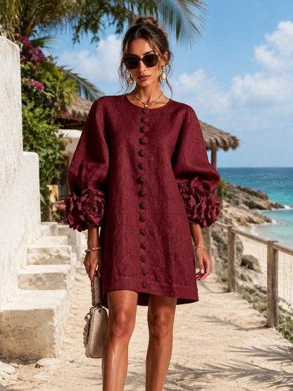 Vestido Mini Burdeos con Botones de Flores y Mangas Florales Extravagantes