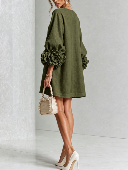 Vestido Mini Camisero Floral Verde Oliva con Puños Florales Extravagantes