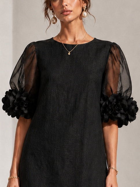 Vestido Mini de Organza Negra con Mangas Globo y Puños Florales Extraordinarios
