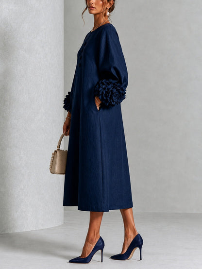 Vestido Midi Azul Navy con Botones de Flores y Mangas Florales Extravagantes