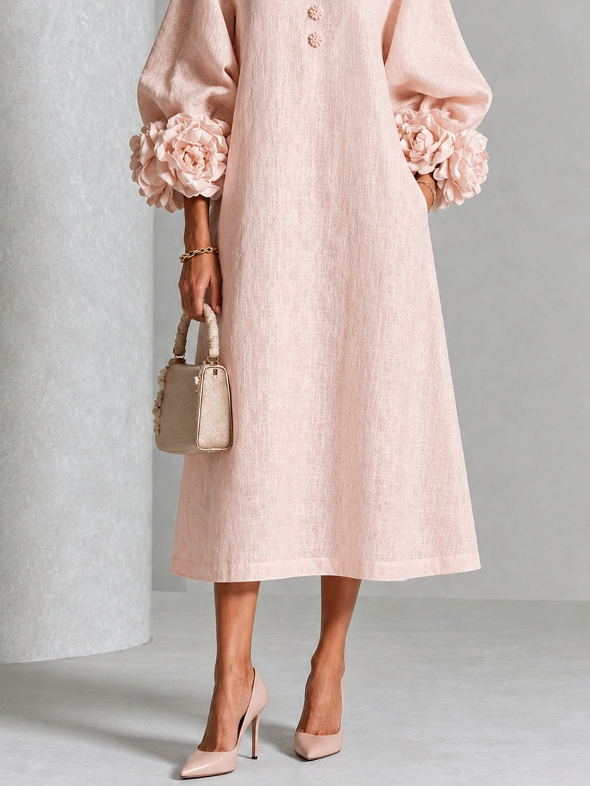 Vestido Midi Rosa con Botones de Flores y Mangas Florales Extravagantes