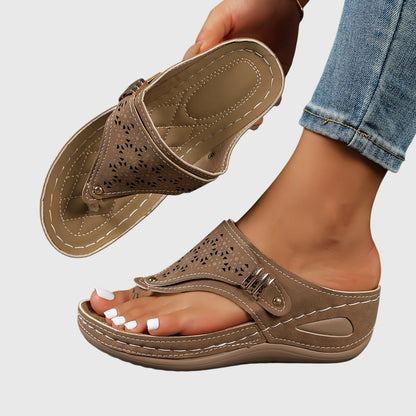 Anika | Sandalias de Dedo