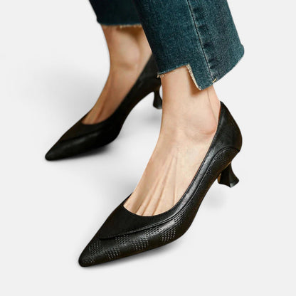 Amara | Zapatos de Tacón en Piel Auténtica con Textura Grabada y Tacón Kitten