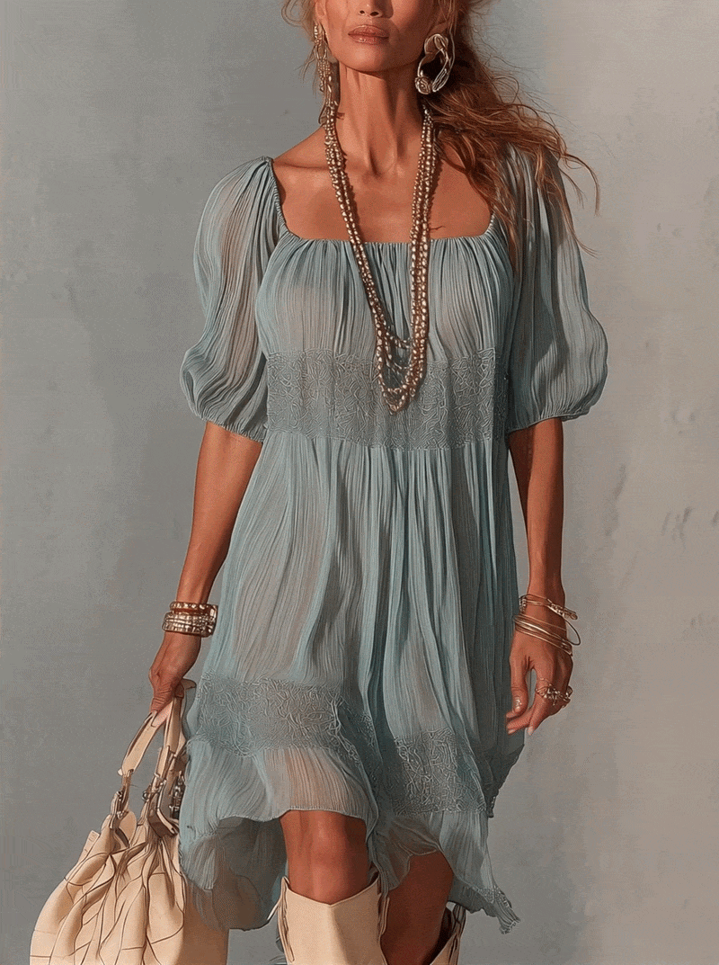 Lorena | Vestido midi azul de encaje plisado