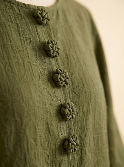 Gaia | Vestido Mini de Lino con Puños de Rosas, Verde Oliva
