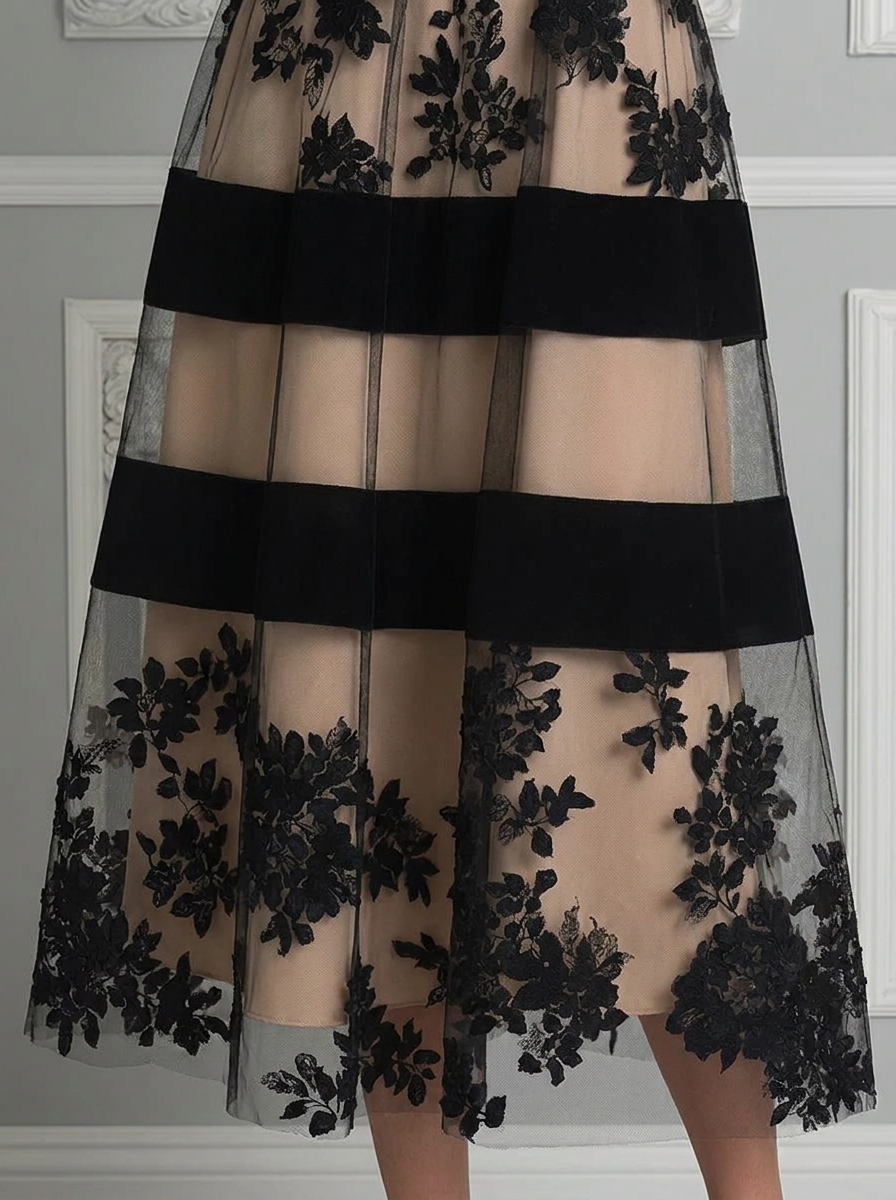 Vestido Midi Línea Elegante en Encaje Negro