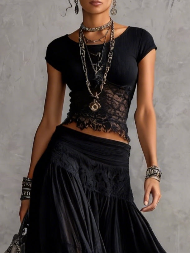 Ginevra | Conjunto de top transparente con paneles de encaje negro y falda maxi plisada